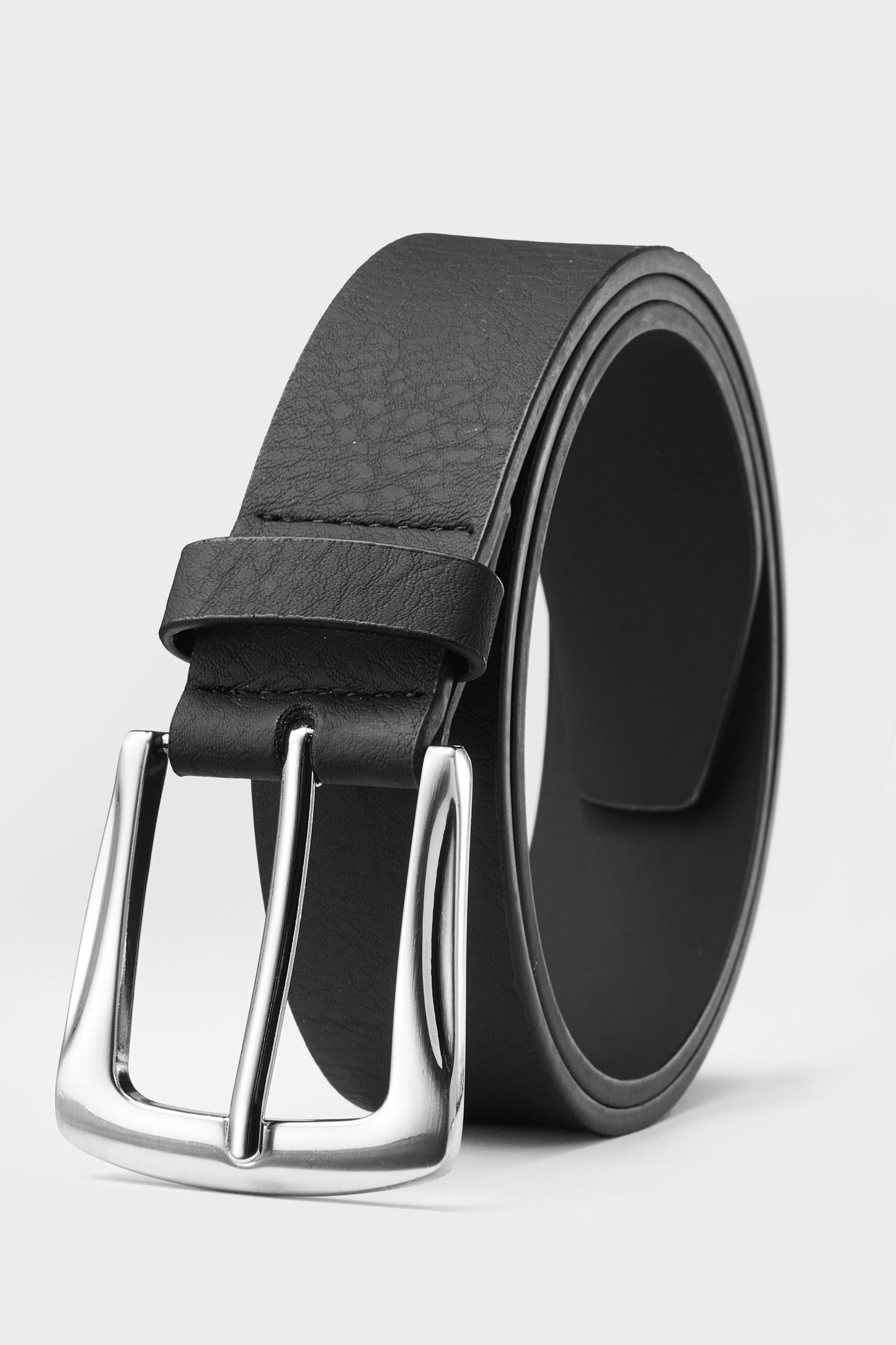 Sustainable Vegan Leather Men's Belt - Durable & Timeless Style from Source Factory