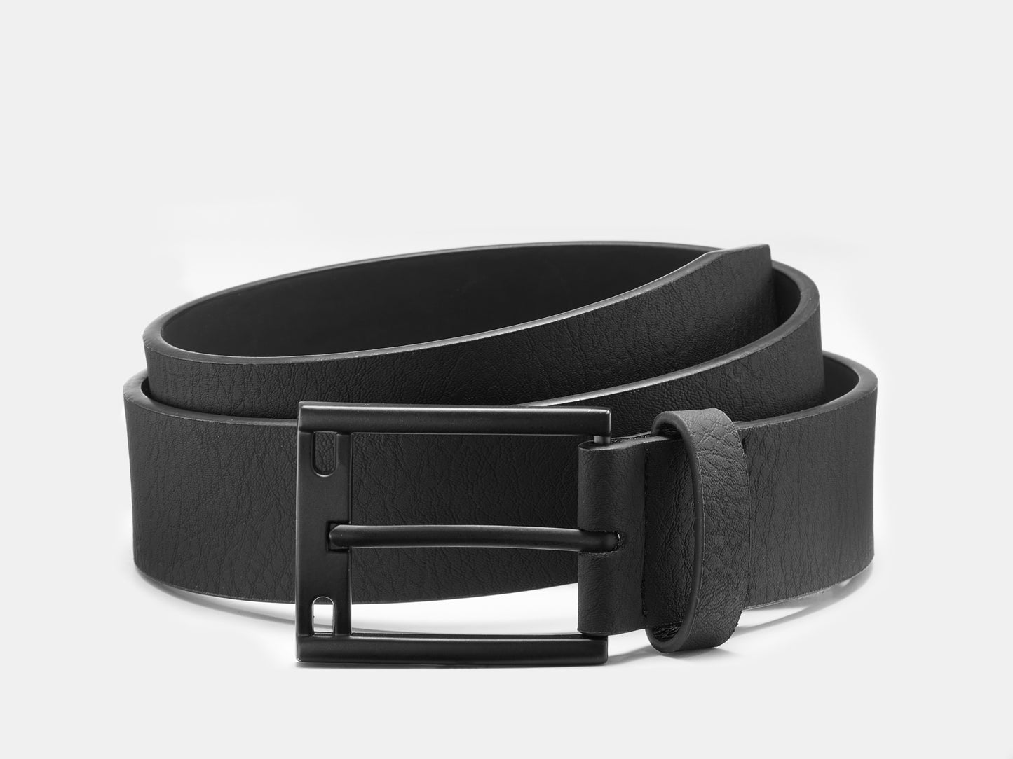 Sustainable Men's Belt by Factory Direct - Eco-Friendly, Durable, and Classic Style