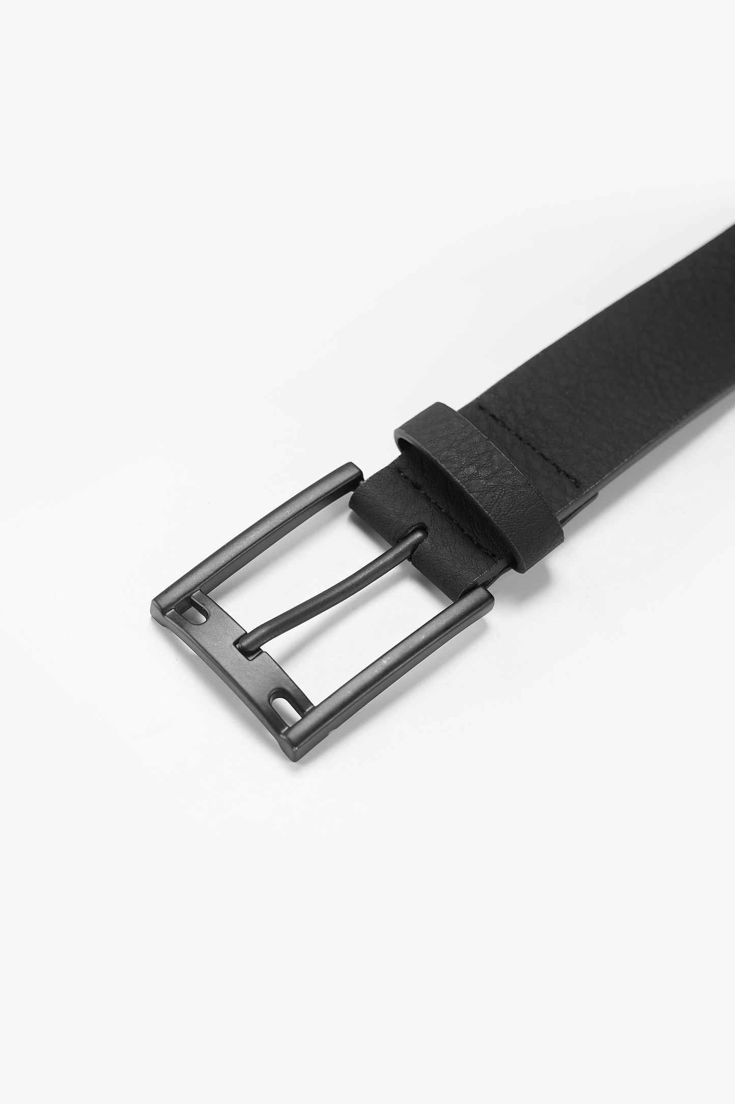 Sustainable Men's Belt by Factory Direct - Eco-Friendly, Durable, and Classic Style